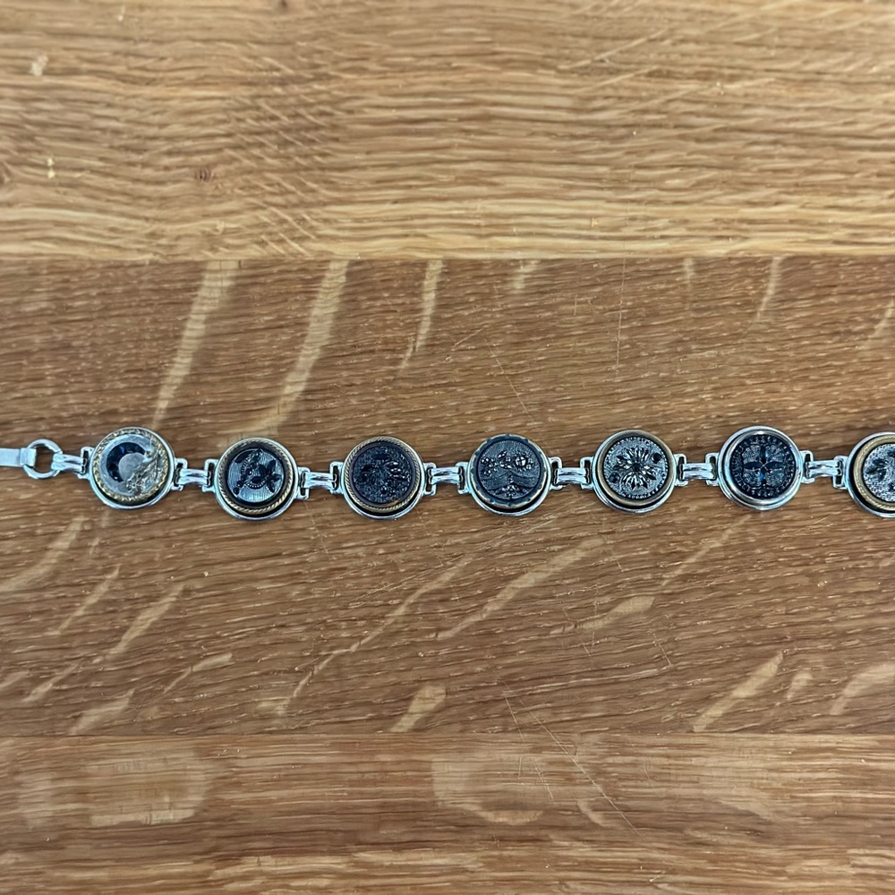 French Antique Button bracelet - Picture 7 of 7